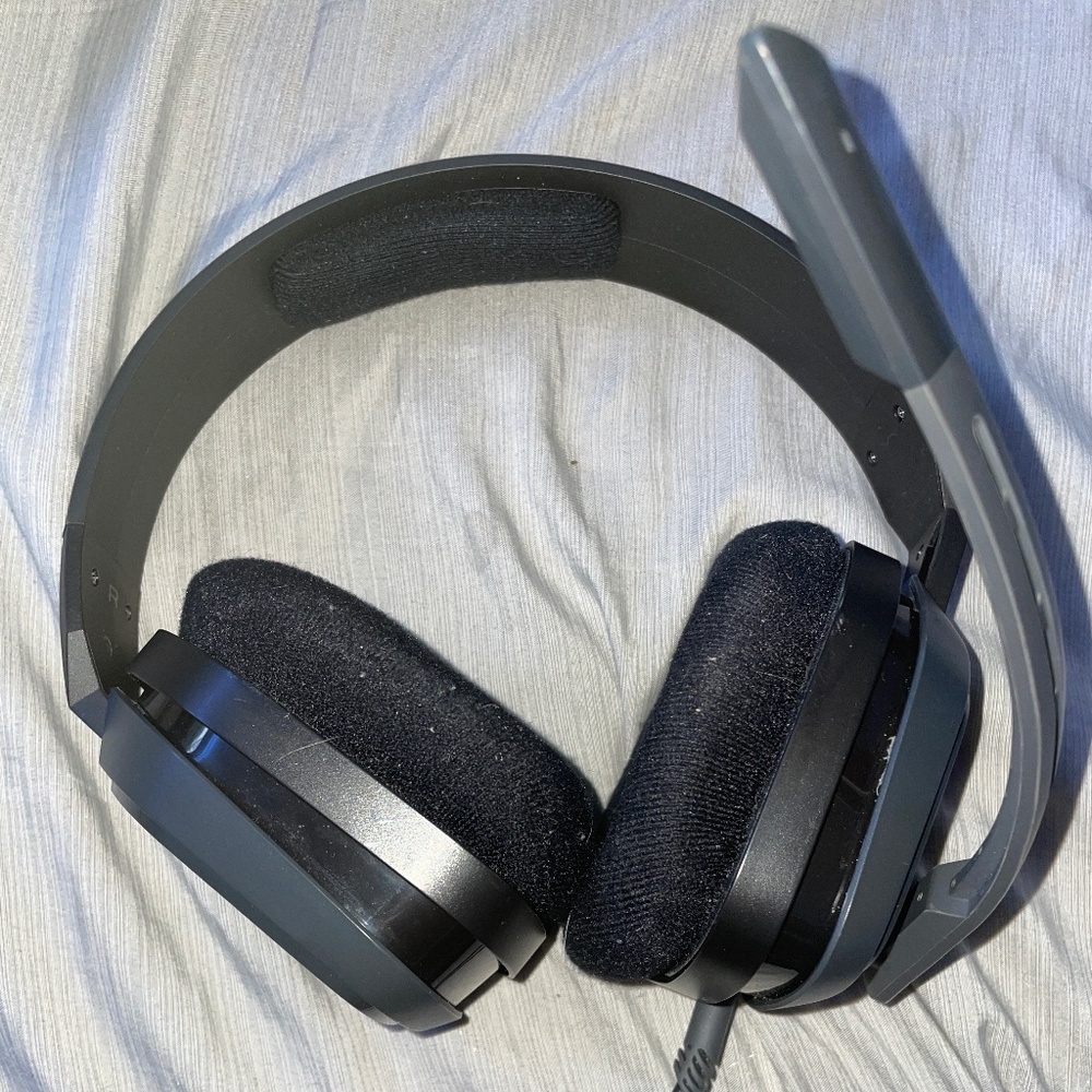 Gaming headphones